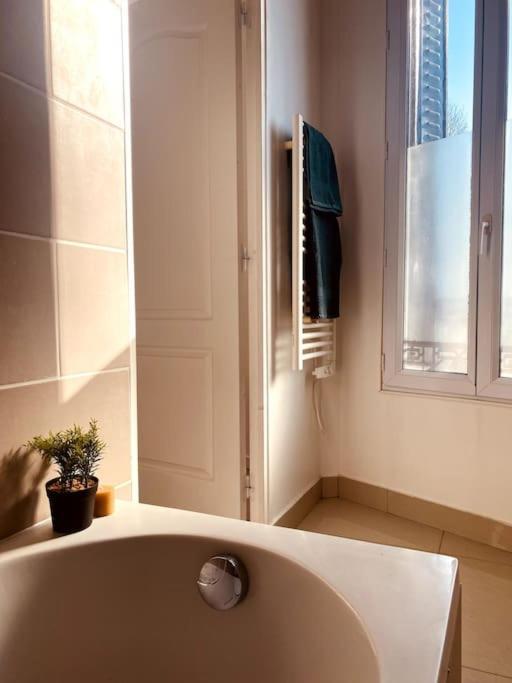 Apartamento Proche Paris-Calme-Wifi-Netflix Villejuif Exterior foto