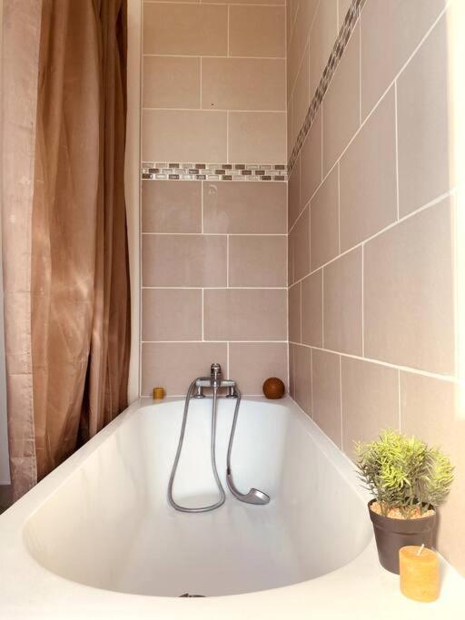 Apartamento Proche Paris-Calme-Wifi-Netflix Villejuif Exterior foto