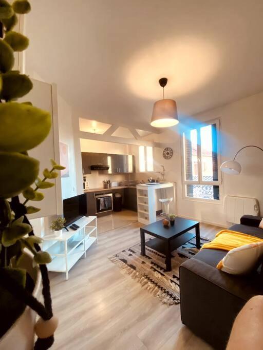 Apartamento Proche Paris-Calme-Wifi-Netflix Villejuif Exterior foto