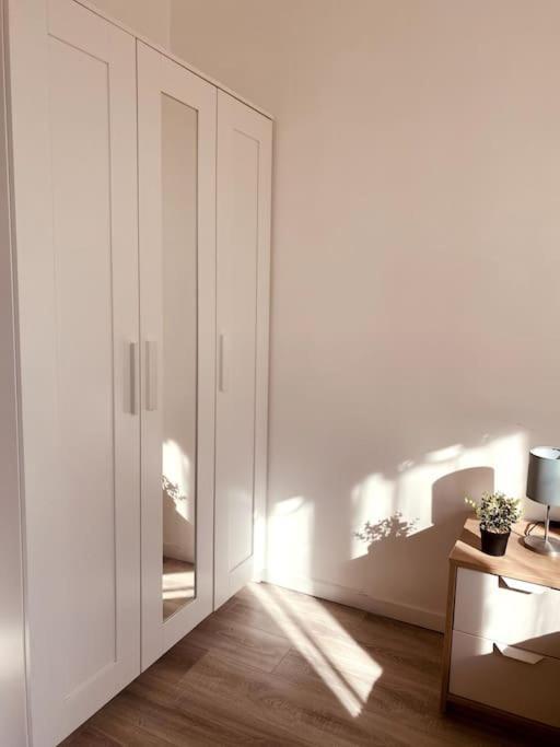 Apartamento Proche Paris-Calme-Wifi-Netflix Villejuif Exterior foto